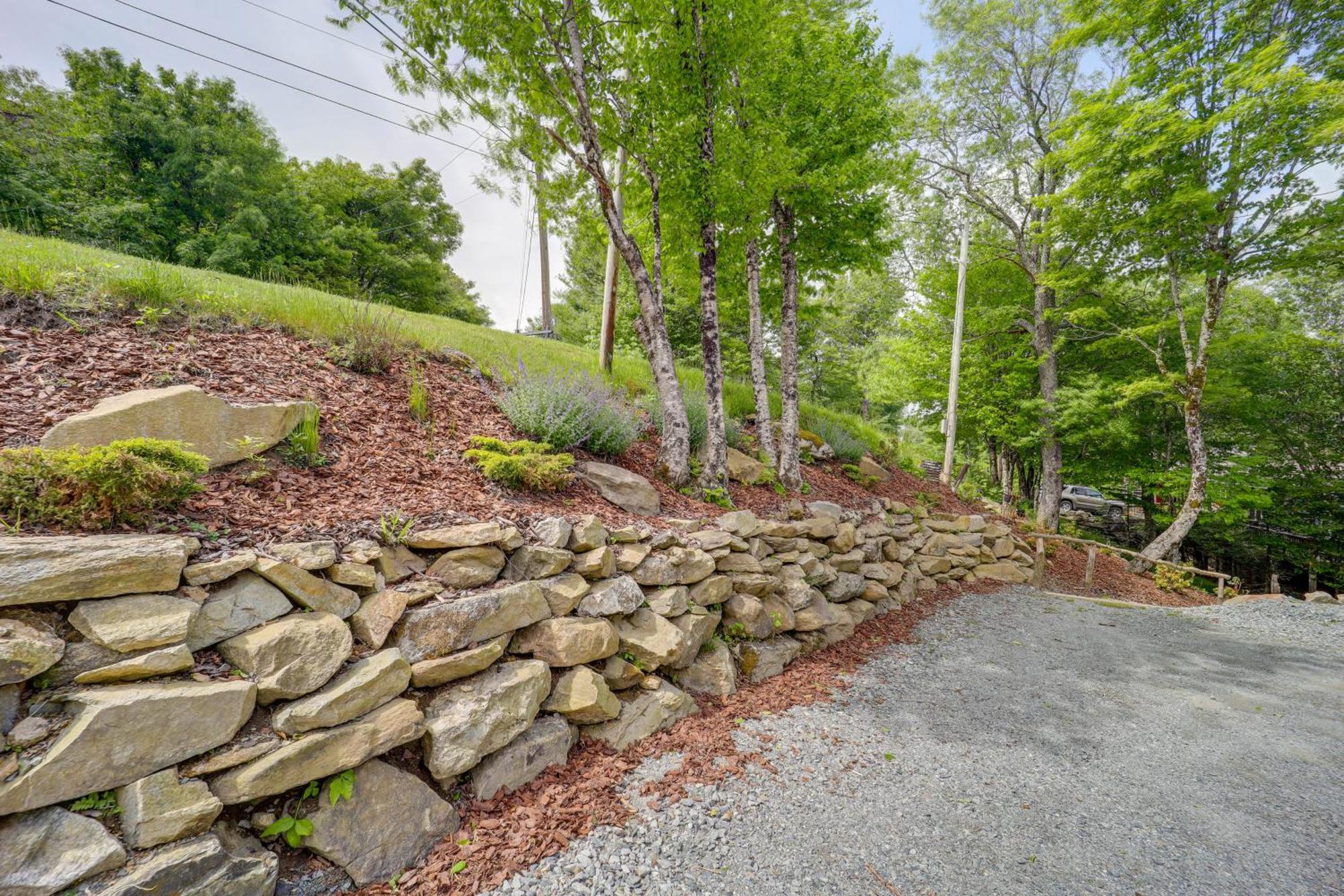 Apartmán Beech Mountain Cabin With Deck And Grill Near Golf! Exteriér fotografie